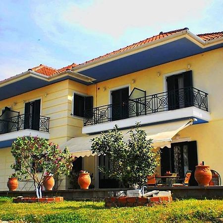Guesthouse Bizani Neo Mpizani Exteriér fotografie