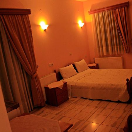 Guesthouse Bizani Neo Mpizani Exteriér fotografie