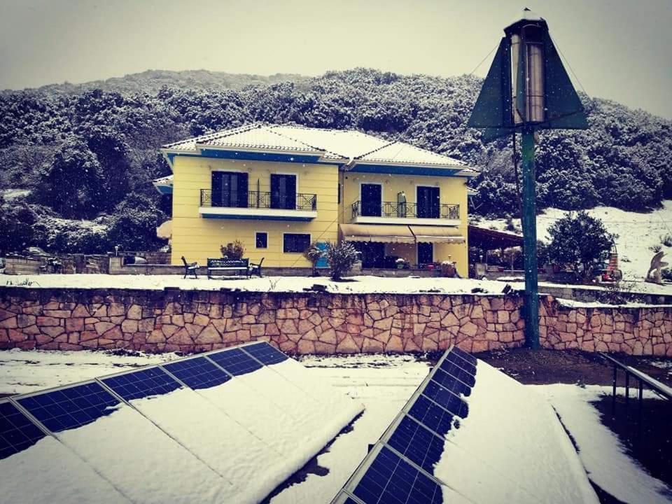 Guesthouse Bizani Neo Mpizani Exteriér fotografie