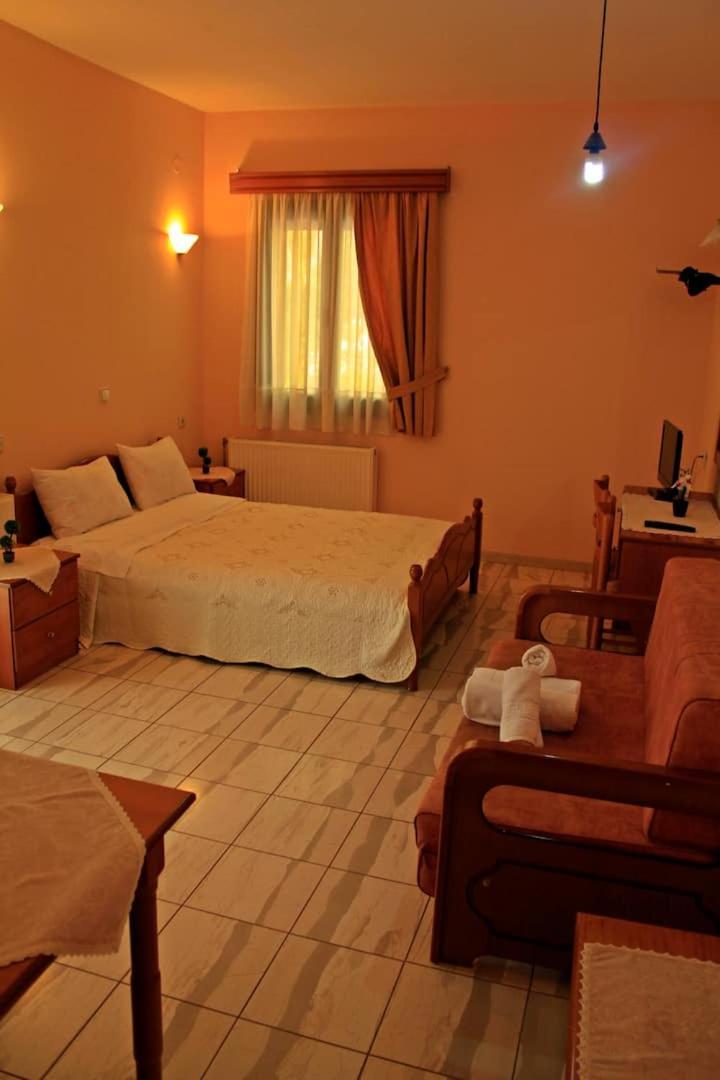 Guesthouse Bizani Neo Mpizani Pokoj fotografie
