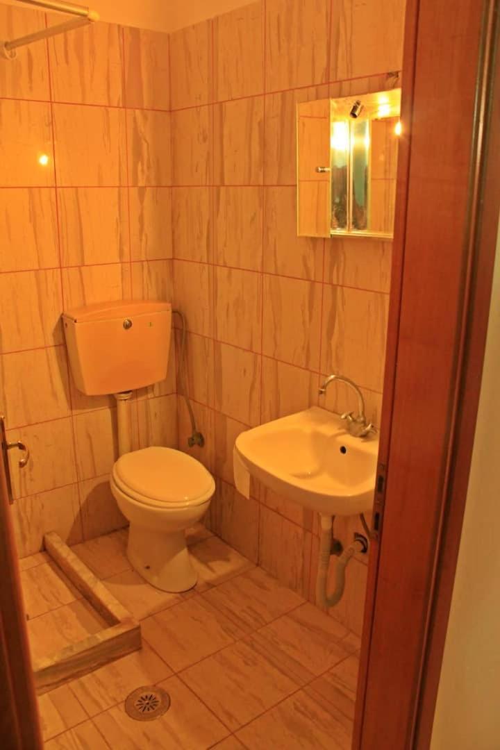 Guesthouse Bizani Neo Mpizani Exteriér fotografie