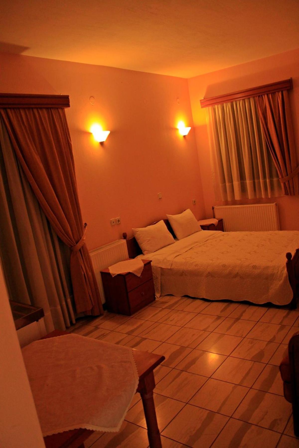 Guesthouse Bizani Neo Mpizani Exteriér fotografie